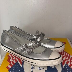 Converse Silver Kids Dress Shoes with Double Straps size 6.5